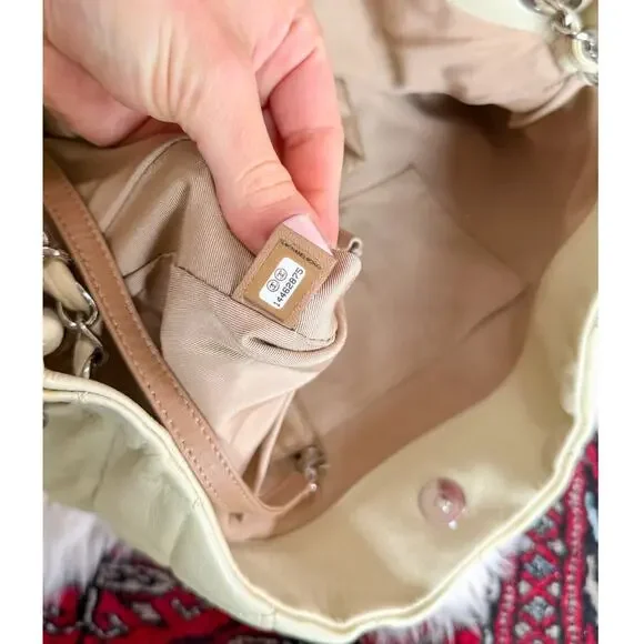 Vintage Chanel Ivory Quilted Caviar Leather Zip Expandable Shoulder Purse - Picture 5 of 15